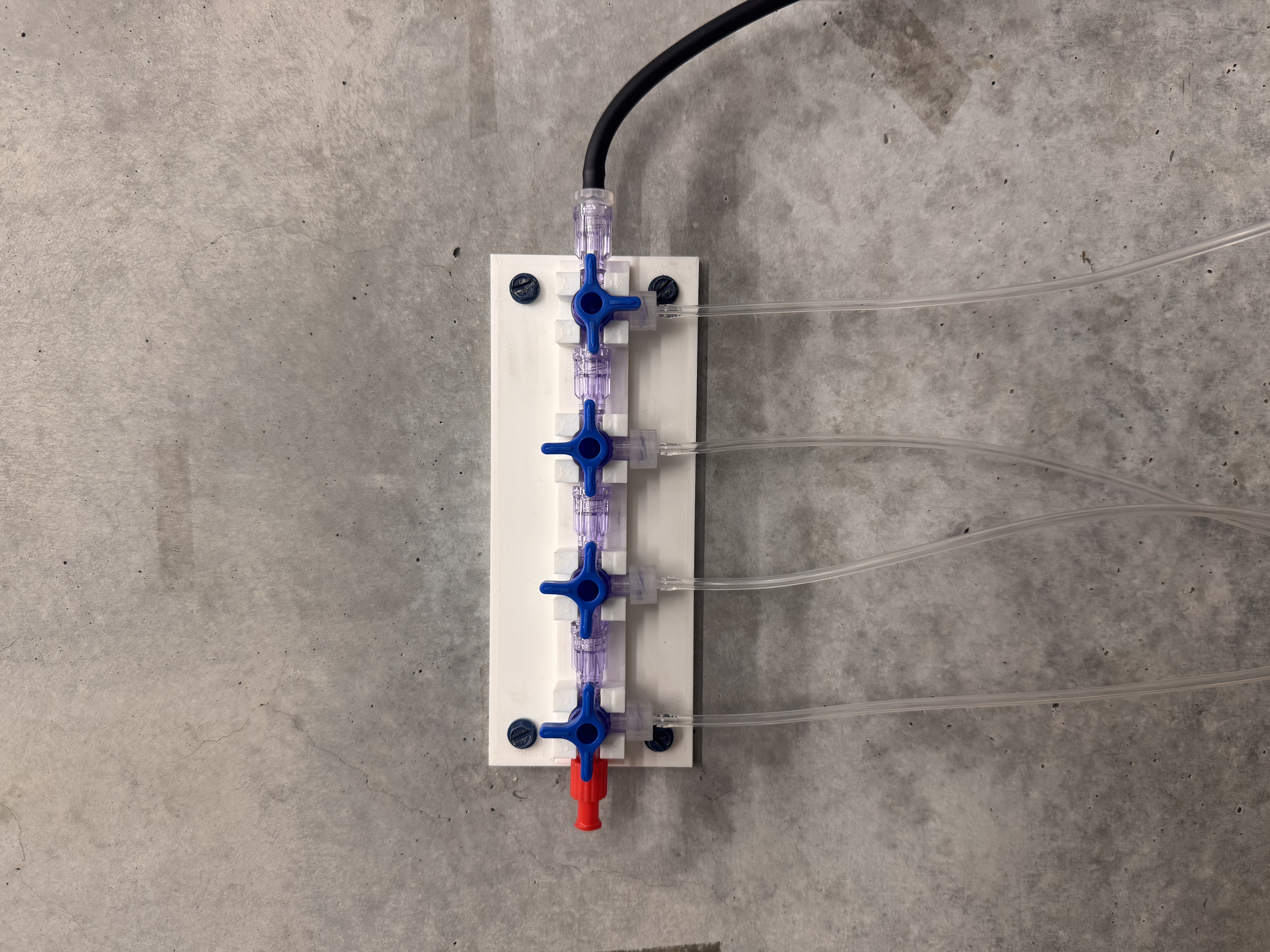 Gas manifold wall mount